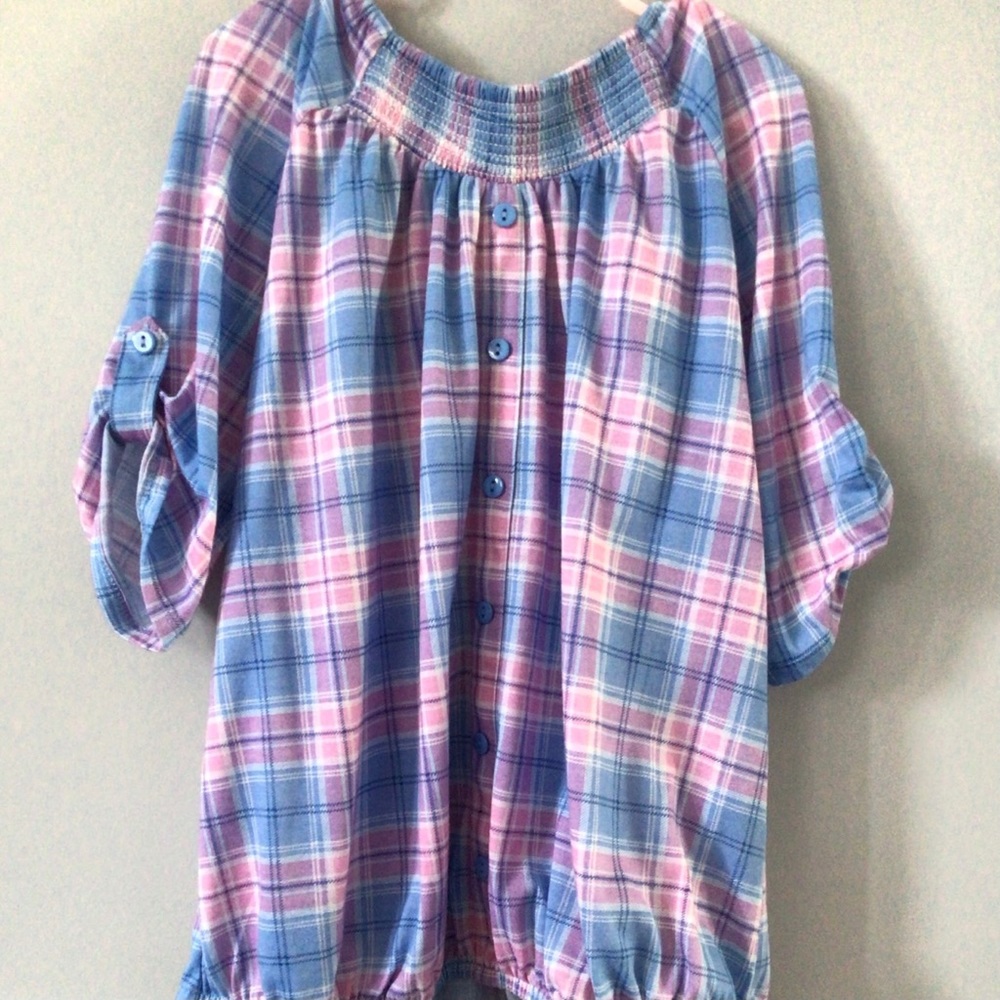 X/L girls top pink and blue wide shoulder sleeves